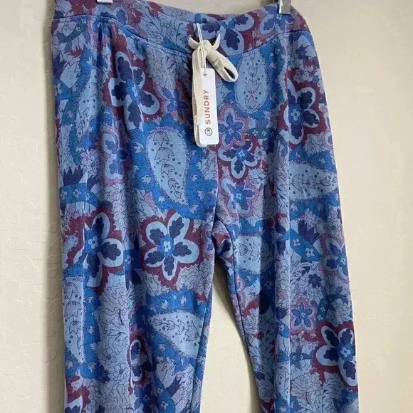 SUNDRY Paisley Joggers Size Small‎ - Picture 7 of 13